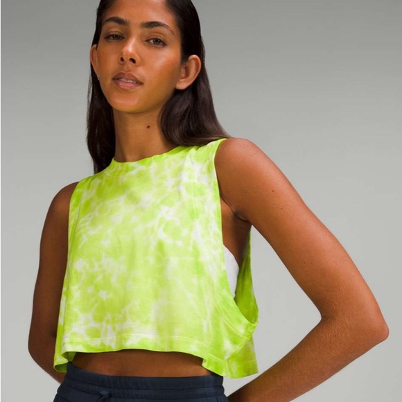 Lululemon top - Picture 4 of 4